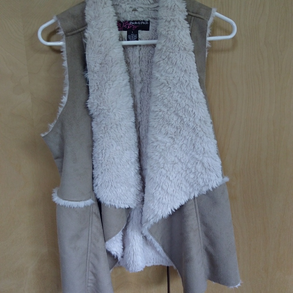 Faux fur Peck & Peck vest
